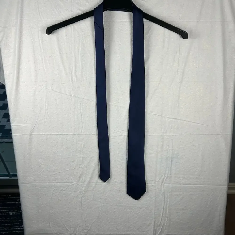 Perry Ellis Portfolio Men's 100% Polyester Solid Navy Blue Silk-Feel Tie